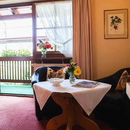 Appartement Geraeumiges In *