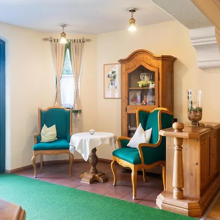 Appartement Geraeumiges In Bad Birnbach
